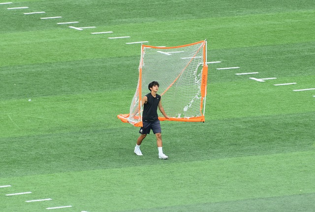 己的